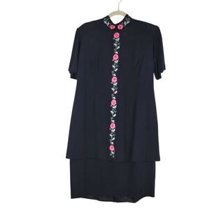 Karen Stevens Dress 12 Black with Floral Embroidery Lined Short Sleeve Vintage